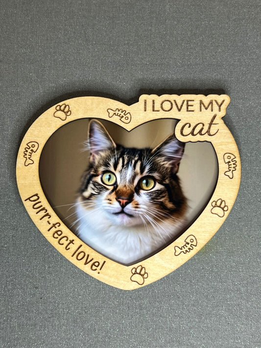 Personalized Wooden Cat Heart Frame Magnet – "I Love My Cat"