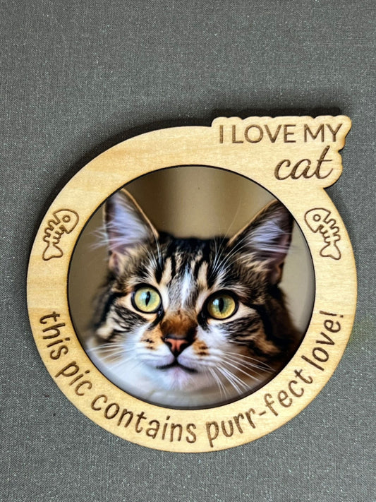 Personalized Wooden Cat Round Frame Magnet – "I Love My Cat"
